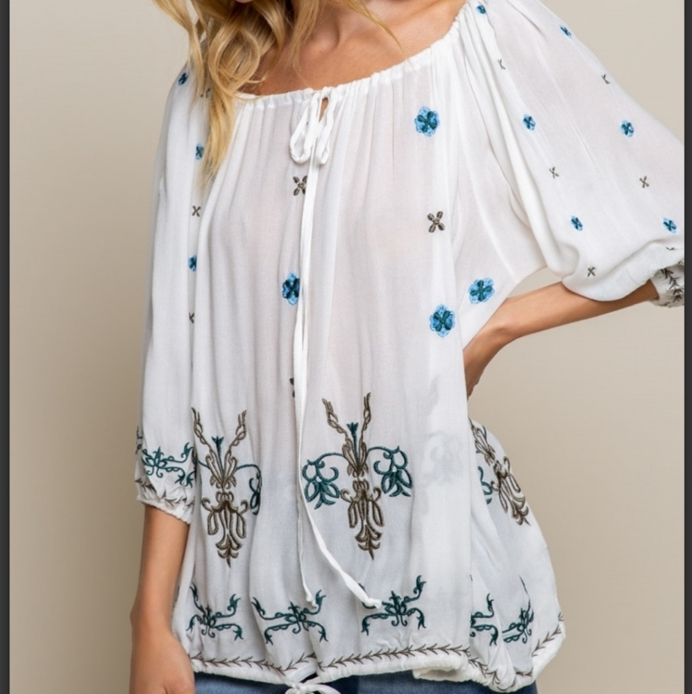 🆕️ Boho Embroidery Blouse - Picture 2 of 11